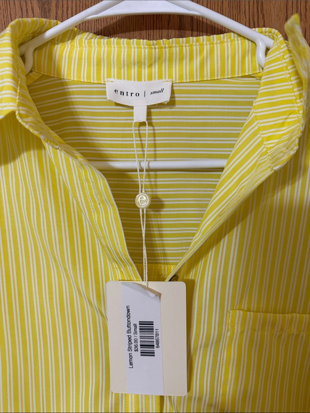 NWT entro Yellow & White Striped Button-Front Shirt - Picture 2 of 3
